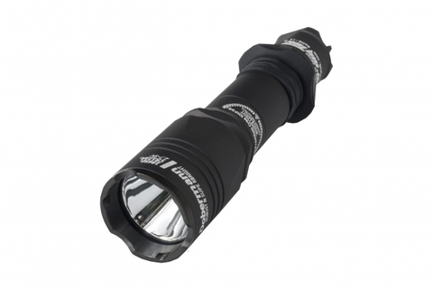 Тактический фонарь Armytek Dobermann Pro XHP35 HI (тёплый свет)