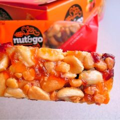 Батончик с арахисом и клюквой 'Nut N Go', 756г (18шт х 42г)