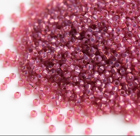 RR-0645 Бисер круглый Миюки 11/0 /Miyuki round 11/0 Silverlined alabaster dyed Rose