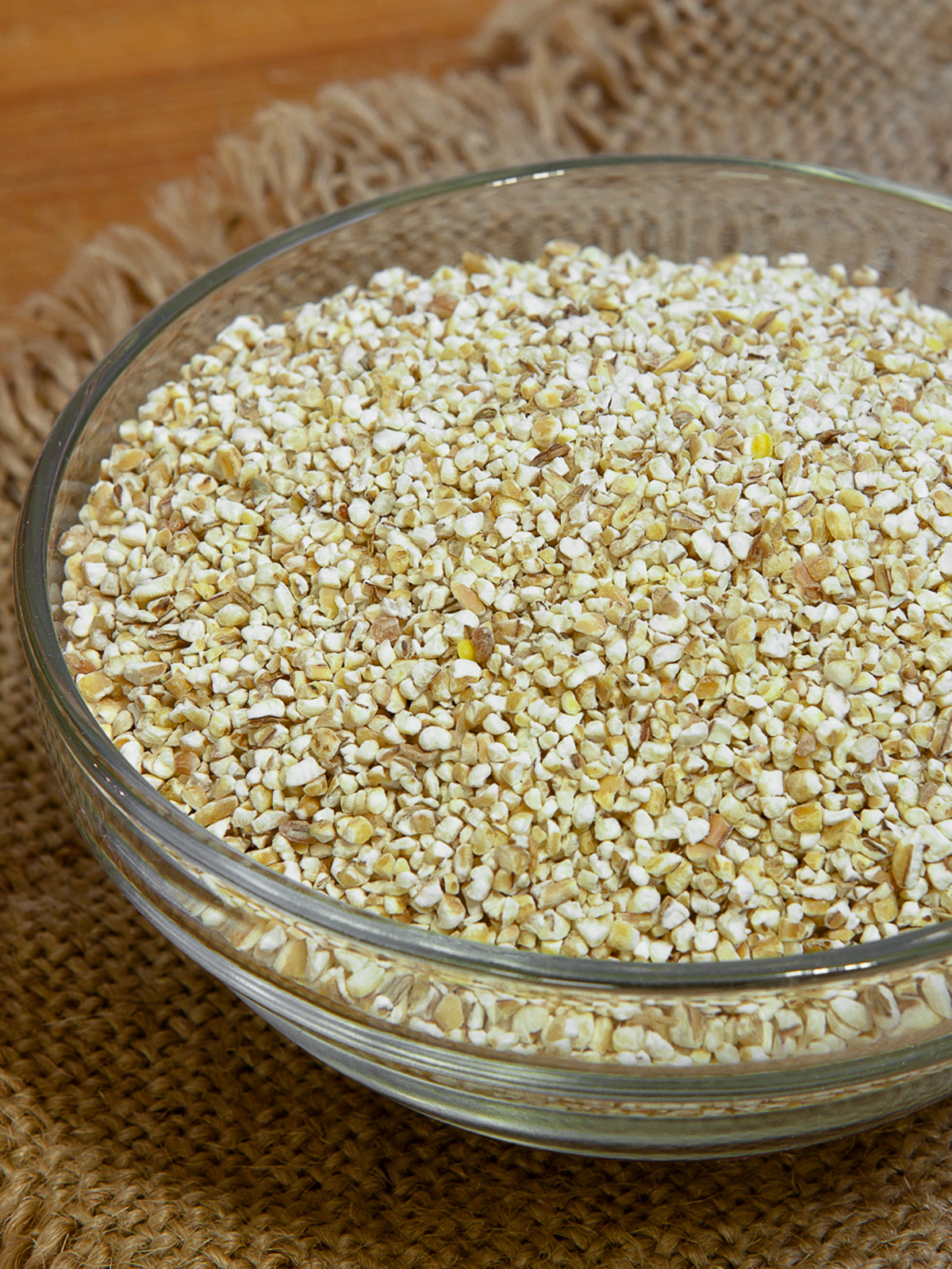 ячка злак. мелкая крупа. пшеничка крупа. ячменная крупа. ячка ячка.