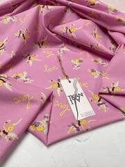 Плательно-блузочный принтованный поплин (Versace, 100%хлопок, Нежный розово-сиреневый фон/купидоны, 140)