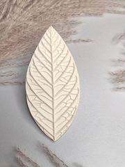 Молд пластиковый лист магнолии 15,5х7см