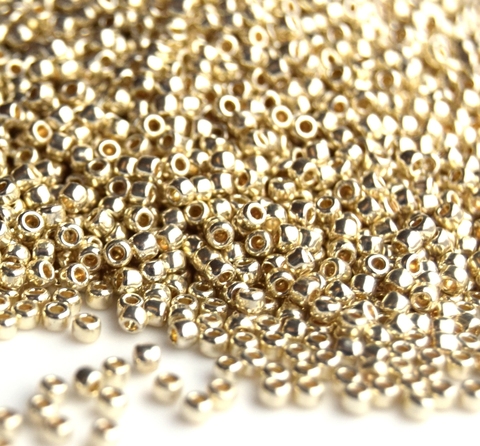 Бисер Тохо круглый 15/0 0558PF серебряный/Toho round