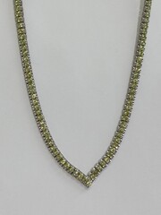 Хризолит микс (колье из серебра)