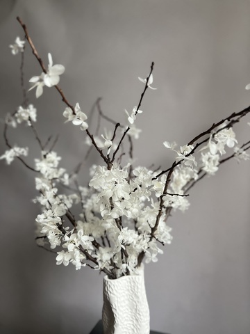 Композиция в вазе Сакура белая