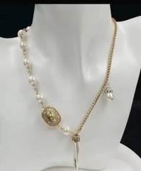 Колье Alexander McQueen с подвеской рука