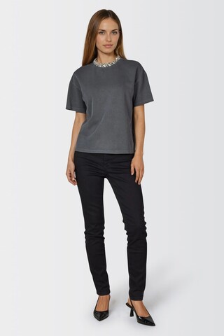 Marc Aurel Футболка хлопковая свободная с отделкой камнями