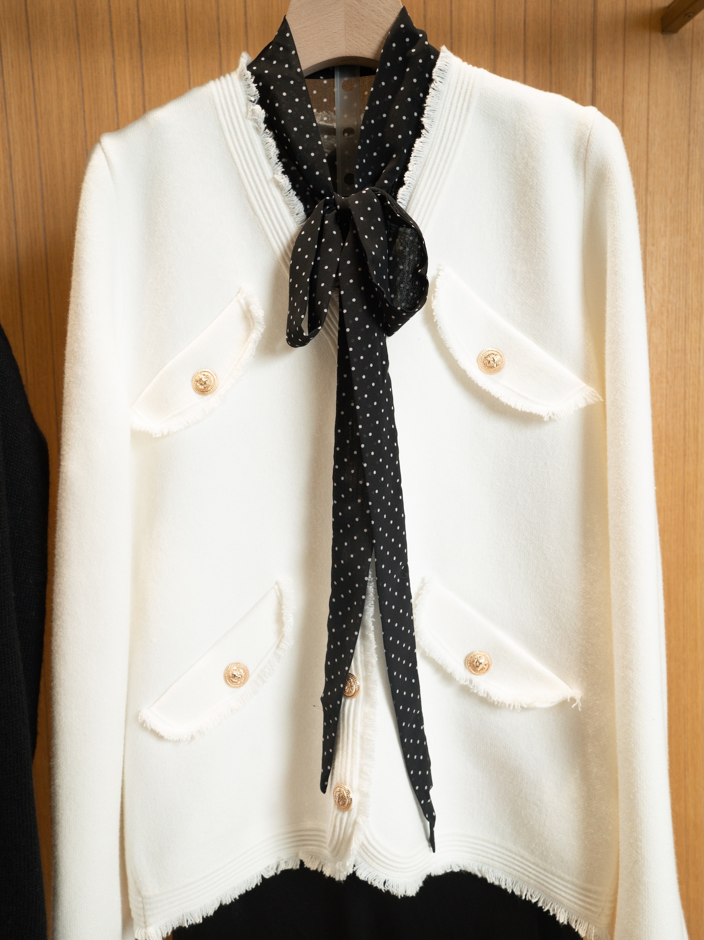 Манишка в горошек с галстуком