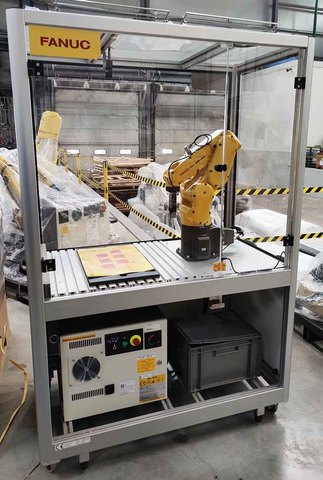 Учебный комплекс Fanuc (Роботизированная ячейка)