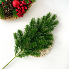 №3 Еловая ветка большая, 60 см, 27 лапок на ветке, набор 3 ветки.
