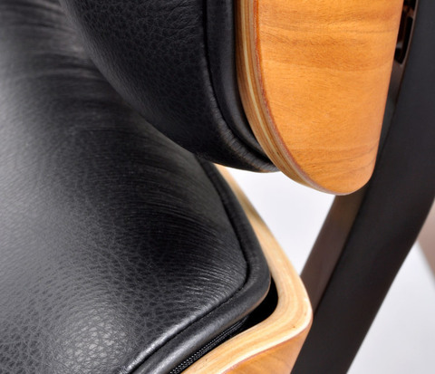 кресло Eames Lounge с оттоманкой