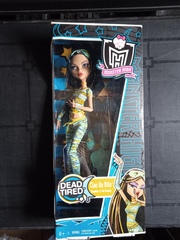 Клео де Нил Первый выпуск. Смертельно Уставшие - ПОВРЕЖДЕНИЕ УПАКОВКИ!