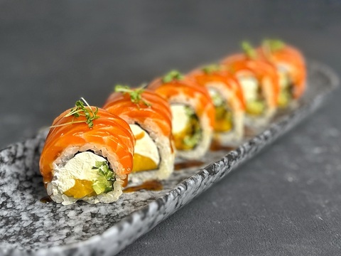 Ролл филадельфия с манго