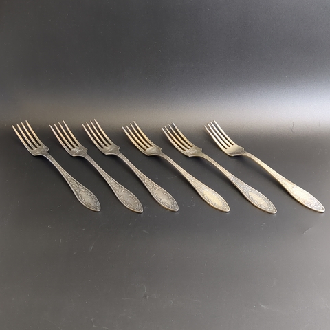 Набор из 6 столовых вилок Пламя - мельхиор - МНЦ - Кольугино - СССР