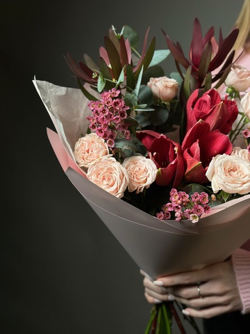 Сборный букет «Первые цветы»