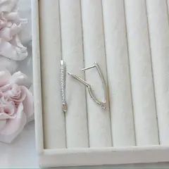 Швензы удлинённые с фианитами 33*3 мм с английским замком, родий, Ш046