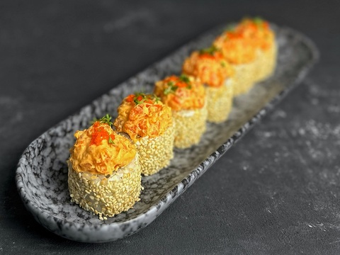 Ролл с тартаром из лосося