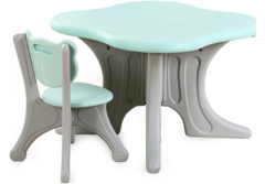 Пластиковый квадратный стол + 1 стульчик