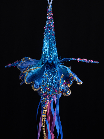 Подвеска колокольчик с лентами и бисером 33см ChristmasDeLuxe синий