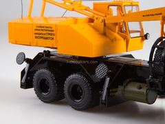 KRAZ-257 Truck crane KS-4561 khaki-yellow 1:43 Start Scale Models (SSM)