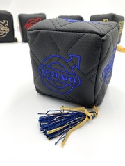 Кубик VOLVO (экокожа, черный с синей вышивкой)