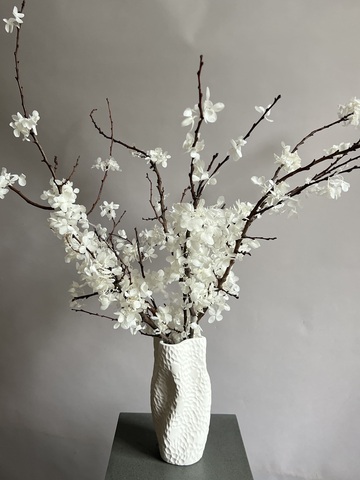 Композиция в вазе Сакура белая