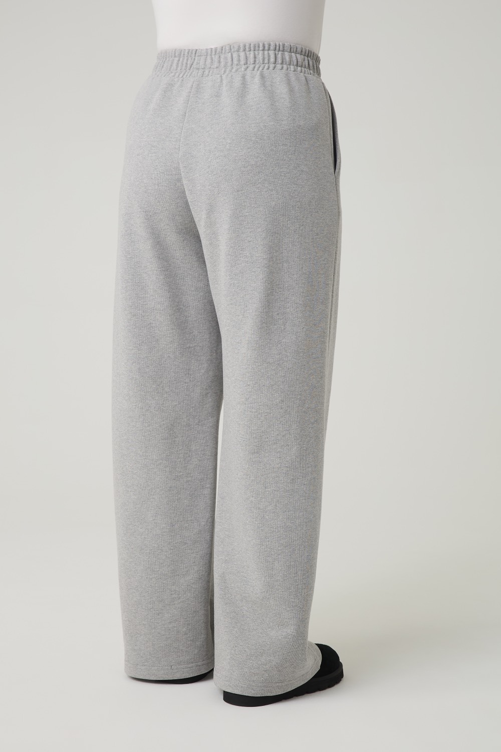 Брюки широкие со стрелками из футера, серый меланж
