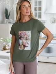 Футболка из 100% хлопка с авторским принтом.  D49.092 (120220)