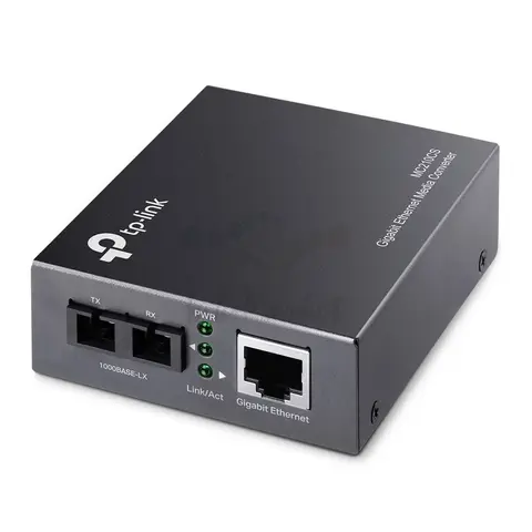 Медиаконвертер TP-LINK MC210CS 10/100/1000 Мбит/с RJ45 - 1000 Мбит/с разъём SC (одномодовый оптоволоконный кабель), полнодуплексный, до 15км, переключающийся адаптер питания, возможность установки в шасси TL-MC1400 (030445)