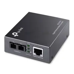 Медиаконвертер TP-LINK MC210CS 10/100/1000 Мбит/с RJ45 - 1000 Мбит/с разъём SC (одномодовый оптоволоконный кабель), полнодуплексный, до 15км, переключающийся адаптер питания, возможность установки в шасси TL-MC1400 (030445)