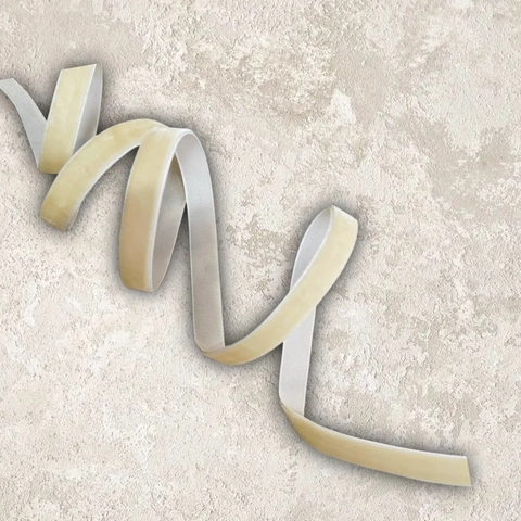 Лента бархатная, 1см , цвет кремовый (1м)