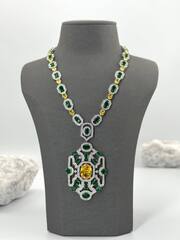 30430- Комплект украшений колье + серьги в стиле BVLGARY с зелеными и желтыми камнями