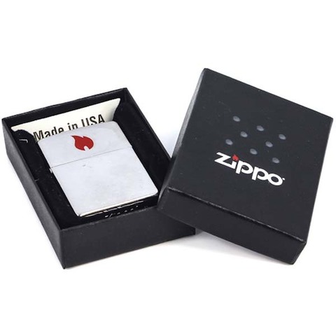 Зажигалка Zippo Red Flame с покрытием Brushed Chrome, латунь/сталь, серебристая, матовая