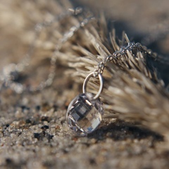 Подвеска с фианитом