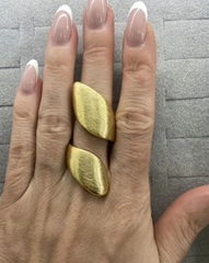 84569-kolco-razemnoe-v-stilistike-celine-matovyj-metall