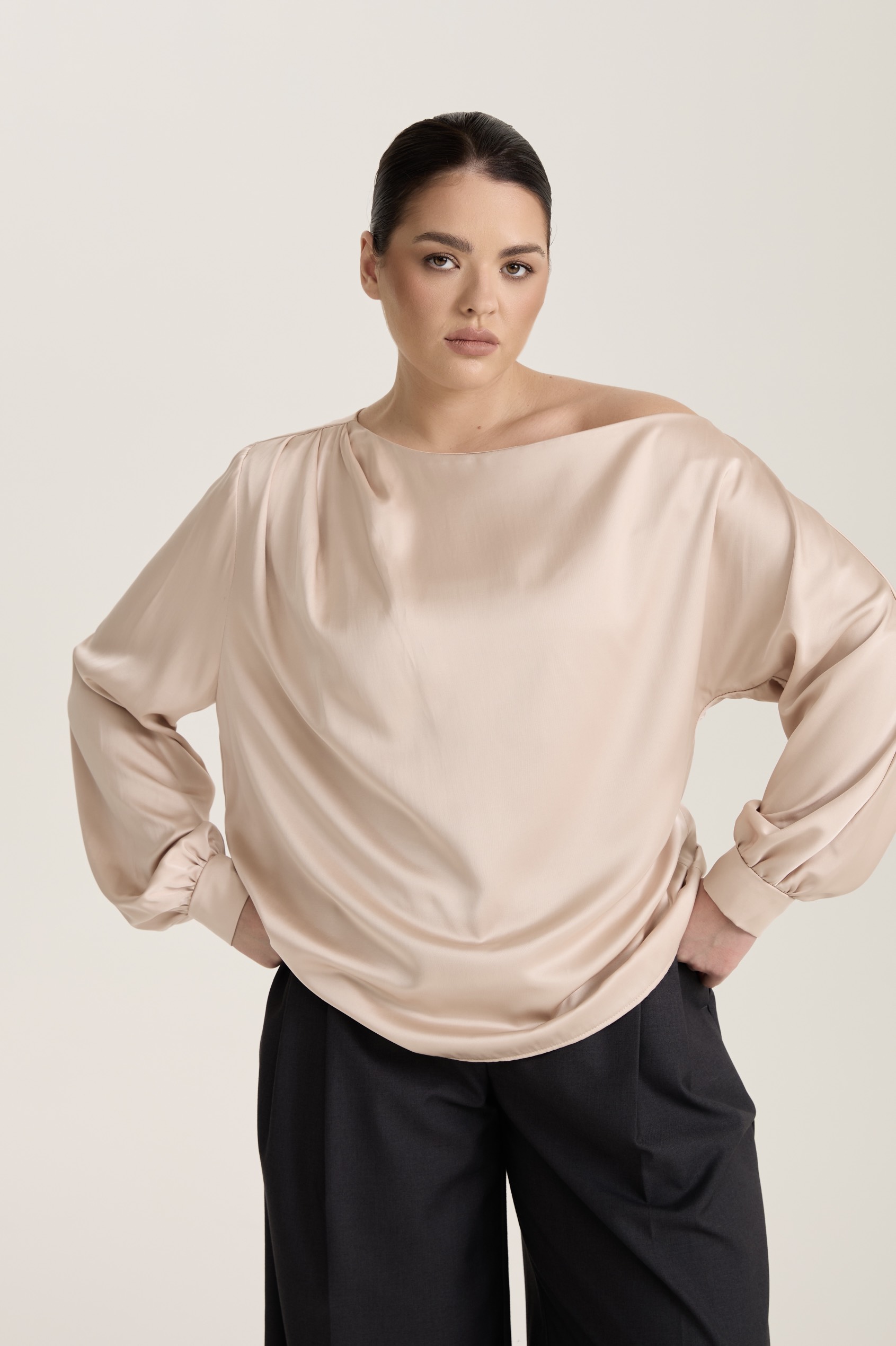 Блузка со спущенным плечом, сливочный