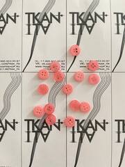 Пуговица пластиковая четырехпрокольная (Пластик, 12, Розовый коралл)