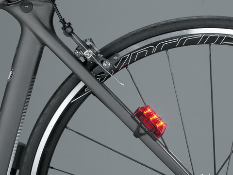 Картинка фонарь велосипедный Topeak Redlite Aero Usb  - 2