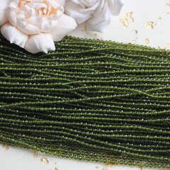 Шпинель граненная имитация (стекло) 3 мм, травяной-зелёный К020