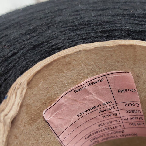 Шерсть ягненка 2/15 черный