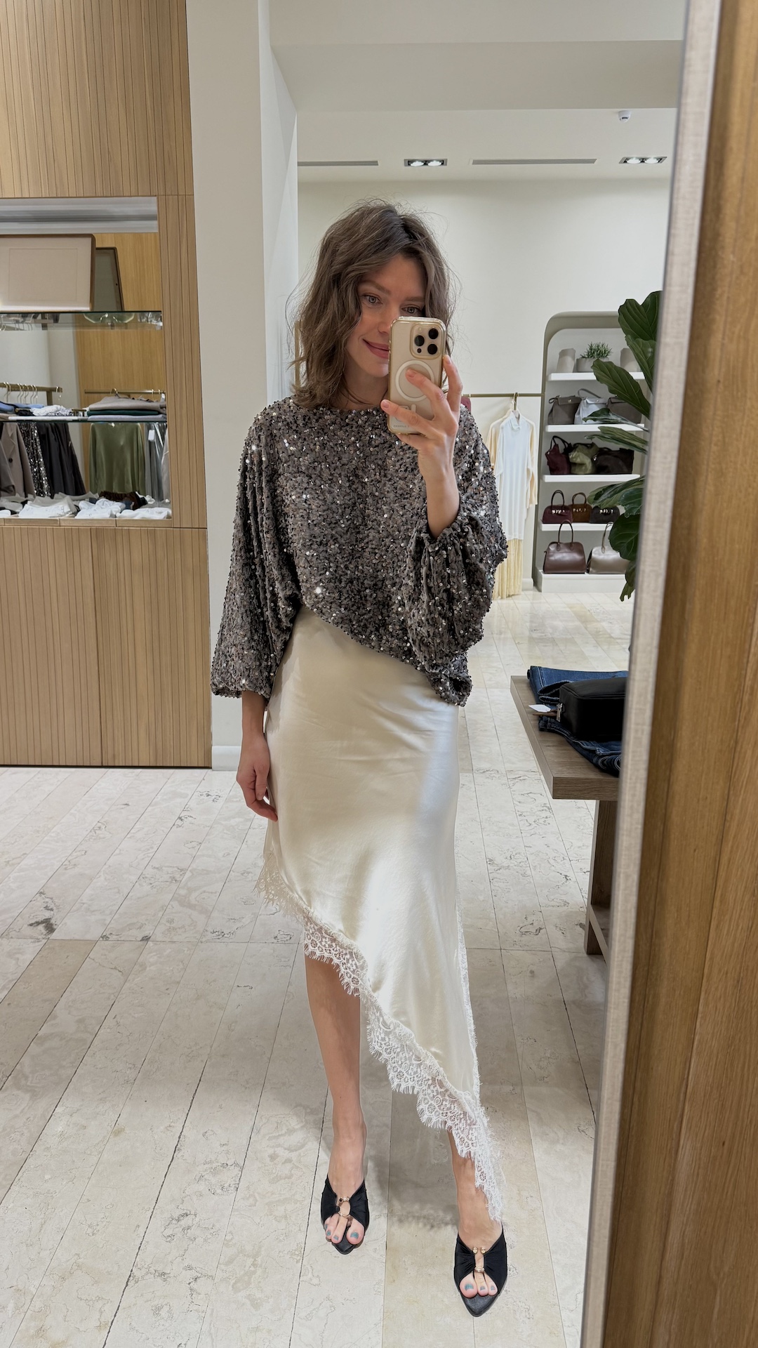 Юбка с косым краем