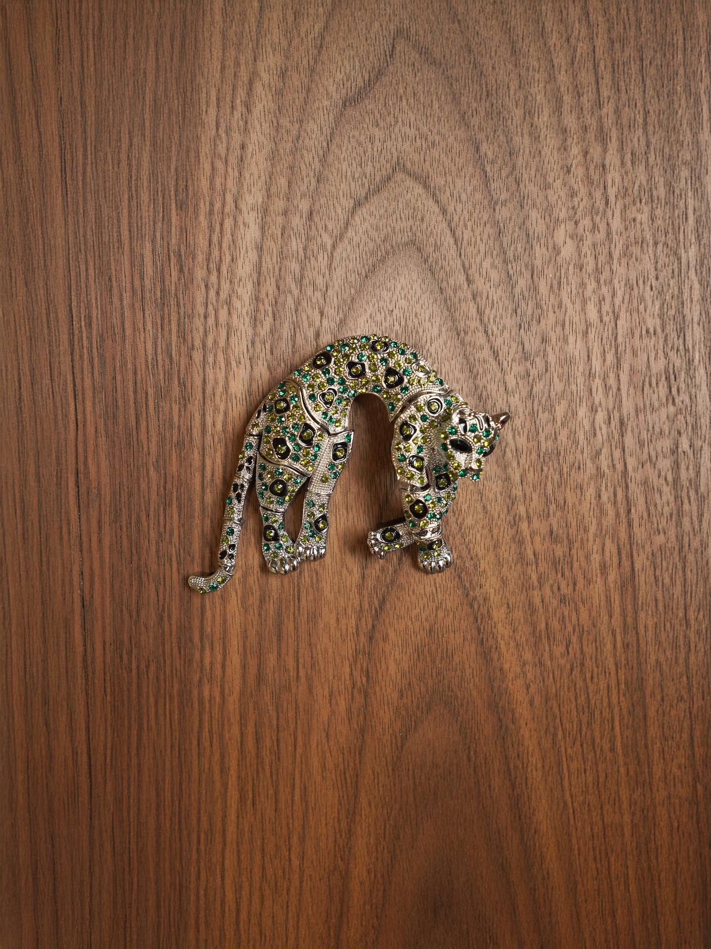 Брошь в виде пантеры с инкрустацией PREMIUM QUALITY