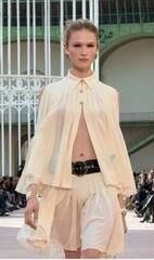 Браслет-манжета широкий с двумя застежками CHANEL цвет шампань