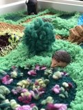 Вязаный коврик-ландшафт для сенсорных коробочек ручной работы 5