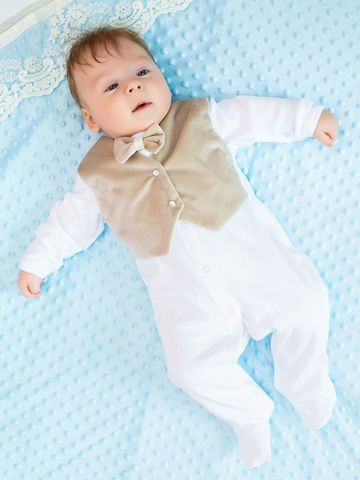 Комплект на выписку "Маркиз" комбинезон с бежевой жилеткой (велюр) и бабочкой