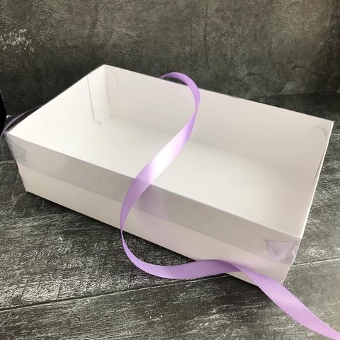 Коробка для зефира, тортов и пирожных с пластиковой крышкой 250х150х70 мм (белая)
