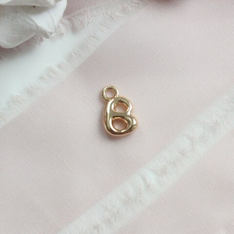 Буква B, позолота, 13 мм, 1 шт, П676