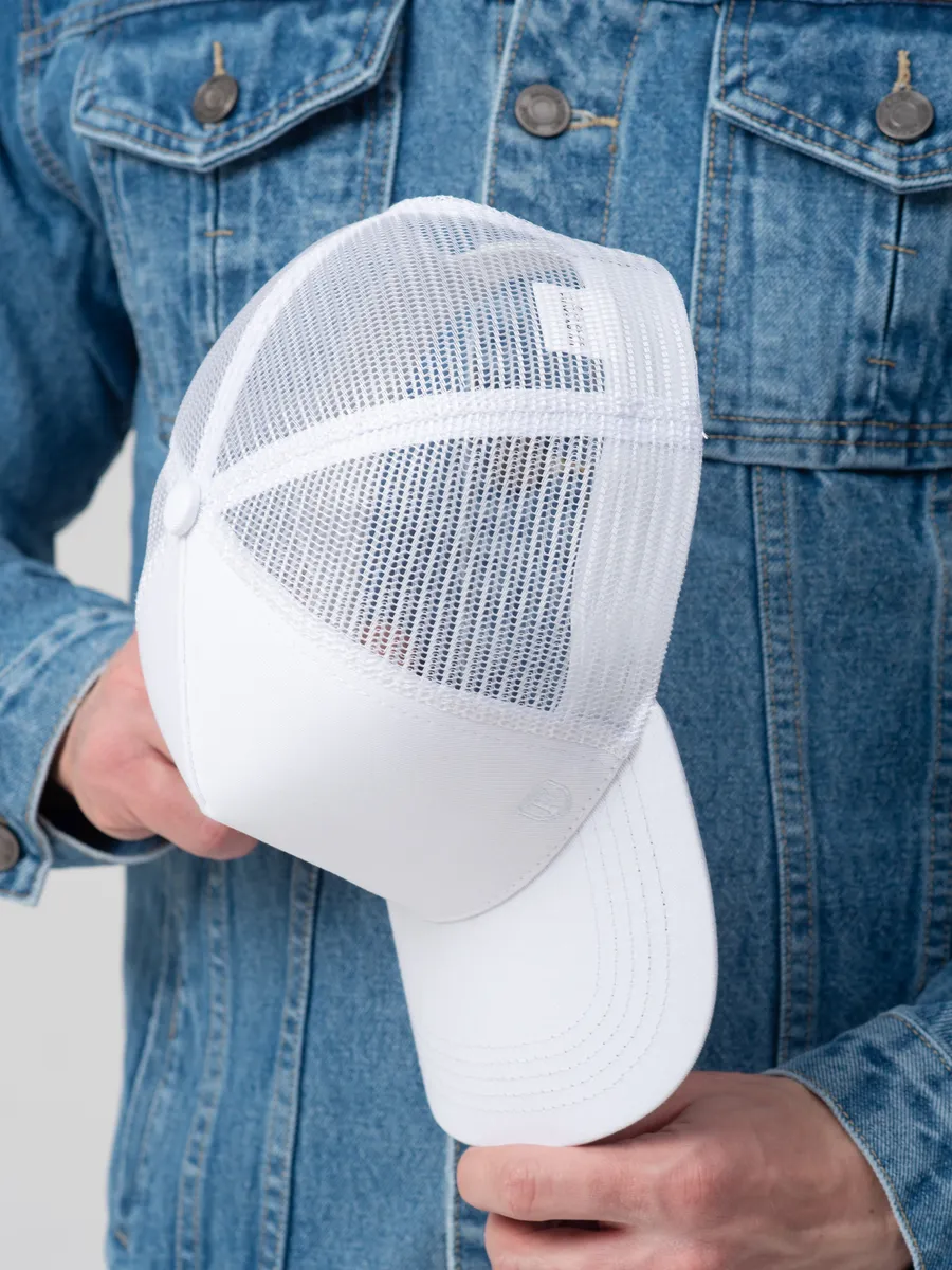 Бейсболка с сеткой летняя белая