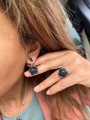 kolco-iz-serebra-925-proby-s-chernymi-mikrocirkonami-kollekciya-ton-joli