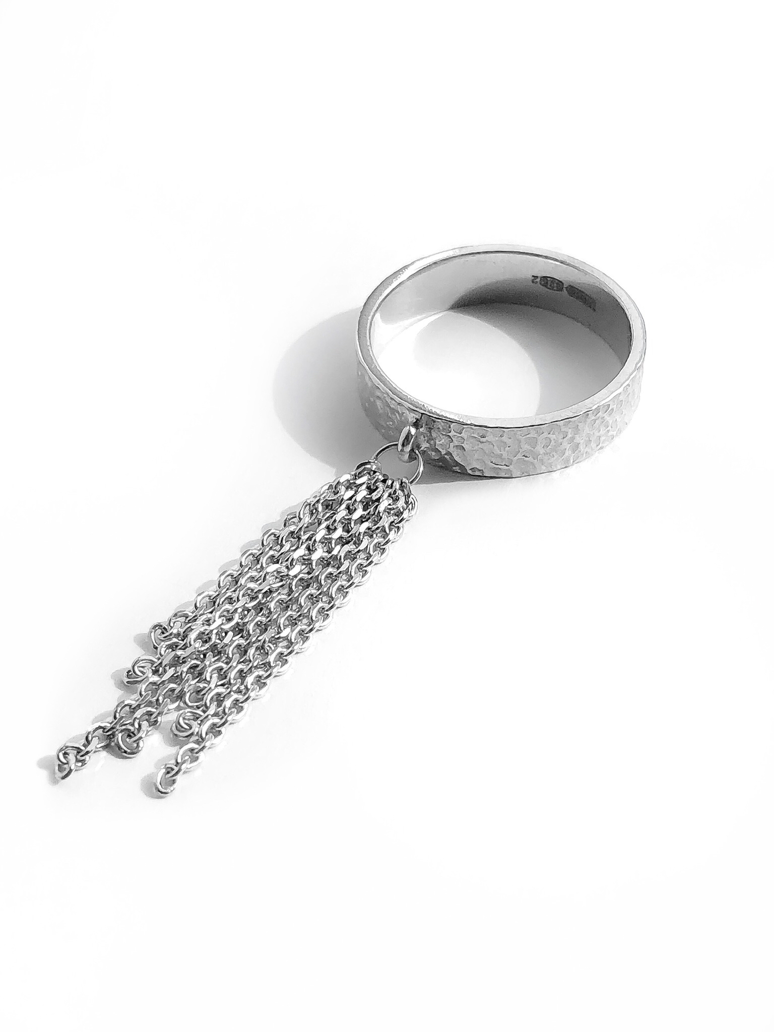 Серебряное кольцо-кисть 